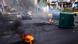 Brennende Barrikaden nach Ausschreitungen auf den Straßen Beiruts (Foto: AP/dapd) Brennende Barrikaden nach Ausschreitungen auf den Straßen Beiruts (Foto: AP/dapd)
