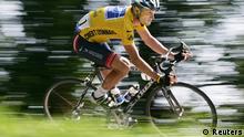 Escándalo en el ciclismo: acusan a Lance Armstrong de dopaje motorizado