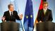 Romano Prodi und Guido Westerwelle hinter Rednerpulten in Berlin. (Foto: AFP/Getty Images) Romano Prodi und Guido Westerwelle hinter Rednerpulten in Berlin. (Foto: AFP/Getty Images)