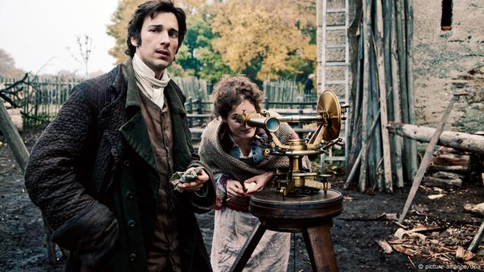 Szene aus dem Film Die Vermessung der Welt mit Alexander von Humboldt und Carl Friedrich Gauß (Foto: Verleih Warner Bros./dpa)