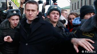 Nawalny bei Festnahme in Moskau 2012 (Foto: Reuters)