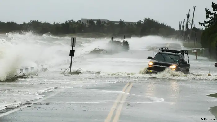 USA Wetter Hurrikan Sandy Southampton Welle Truck