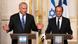 Israeli Prime Minister Benjamin Netanyahu, left, speaks during a joint news confence with French President Francois Hollande following their meeting at the Elysee Palace, Paris, Wednesday, Oct. 31, 2012. Netanyahu is visiting France on Wednesday and Thursday and will pay homage to a rabbi and three Jewish schoolchildren killed in France's worst terrorist attack and worst anti-Semitic attack in years. (Foto:Jacques Brinon/AP/dapd) Israeli Prime Minister Benjamin Netanyahu, left, speaks during a joint news confence with French President Francois Hollande following their meeting at the Elysee Palace, Paris, Wednesday, Oct. 31, 2012. Netanyahu is visiting France on Wednesday and Thursday and will pay homage to a rabbi and three Jewish schoolchildren killed in France's worst terrorist attack and worst anti-Semitic attack in years. (Foto:Jacques Brinon/AP/dapd)