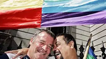 BdT: Homo-Ehe nun auch in Spanien möglich
