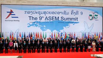 Gruppenbild der ASEM-Gipfel-Teilnehmer