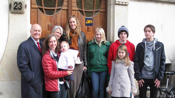 Familie Burson -links- mit den jungen Leipziger Paten. Foto: Ronny Arnold