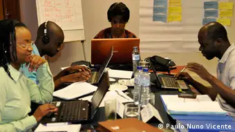Participants of DW Akademie's Workshop about budget reporting in Maputo (photo: Paulo Nuno Vicente). Copyright: Paulo Nuno Vicente