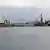 Werft Split Bildbeschreibung: Dunkle Wolken über der Spliter Werft Copyright: Dunja Dragojevic Aufgenommen: in Split, Mai 2012 Stichwort: Werftindustrie, Kroatien, Split