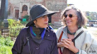 Irene und Helene Silberblatt sind Nachfahren von Selma Meerbaum-Eisinger und Paul Celan (Foto: DW/Birgit Görtz)