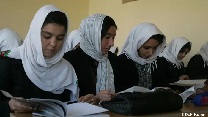 Mädchenschule in Herat Afghanistan (Foto: DW/H. Hashemi)