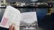 Miriam Kleineibst mit einem Buch im Hafen von Kapstadt (Foto: DW/Ludger Schadomsky) Miriam Kleineibst mit einem Buch im Hafen von Kapstadt (Foto: DW/Ludger Schadomsky)