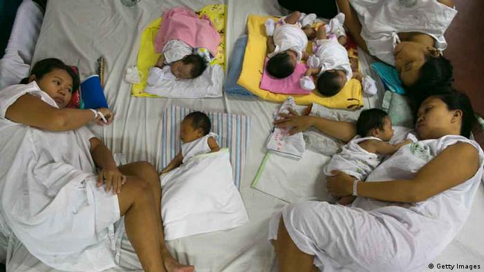 Mütter und Neugeborene in Manila (Foto: Getty Images)