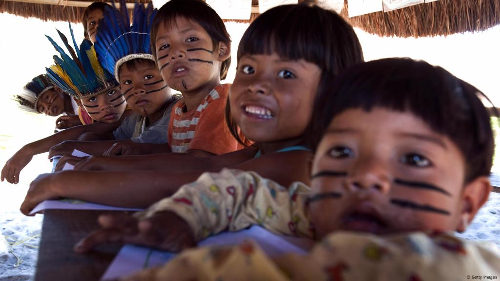 Erste Guarani Akademie In Paraguay Amerika Die Aktuellsten Nachrichten Und Informationen Dw 15 11 2012