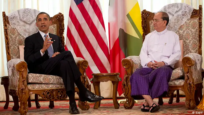 U.S. President Barack Obama meets with Myanmar's President Thein Sein at Yangon Parliament building in Yangon, Myanmar, Monday, Nov. 19, 2012. Obama touched down Monday morning, becoming the first U.S. president to visit the Asian nation also known as Burma. (Foto:Carolyn Kaster/AP/dapd)