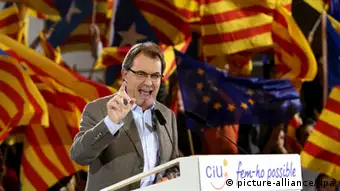 Spanien Katalonien Parlamentswahlen CiU Artur Mas ARCHIVBILD