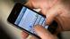 Ein Mann tippt am 23.03.2012 auf einem Smartphone eine SMS. Zum 20. Geburtstag laufen der mobilen Kurznachricht neue Online-Dienste den Rang ab. Den Mobilfunk-Anbietern entgehen dadurch Milliardenerlöse. Ein Mann tippt am 23.03.2012 auf einem Smartphone eine SMS. Zum 20. Geburtstag laufen der mobilen Kurznachricht neue Online-Dienste den Rang ab. Den Mobilfunk-Anbietern entgehen dadurch Milliardenerlöse.