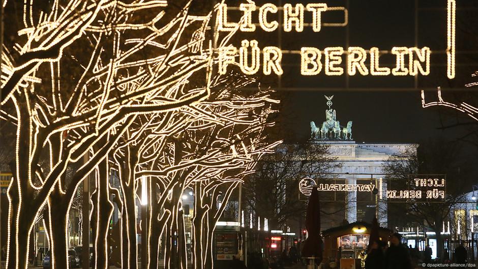 Illuminating Christmas | All Media Content | Dw | 05.12.2013