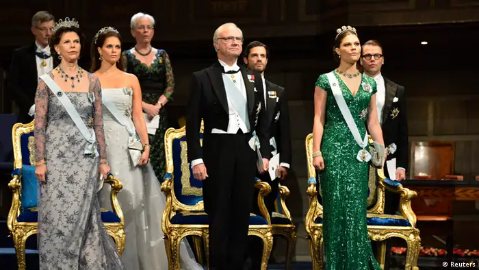The Swedish royal family stands during the Nobel prize award ceremony in Stockholm December 10, 2012. From left: Queen Silva, Princess Madeleine, King Carl XVI Gustaf, Prince Carl Philip (back), Crown Princess Victoria and Prince Daniel (back R). REUTERS/Jonas Ekstromer/Scanpix (SWEDEN - Tags: SOCIETY ROYALS ENTERTAINMENT) NO COMMERCIAL SALES. THIS IMAGE HAS BEEN SUPPLIED BY A THIRD PARTY. IT IS DISTRIBUTED, EXACTLY AS RECEIVED BY REUTERS, AS A SERVICE TO CLIENTS. SWEDEN OUT. NO COMMERCIAL OR EDITORIAL SALES IN SWEDEN
