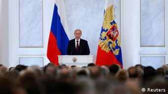 Владимир Путин обращается с речью к нации