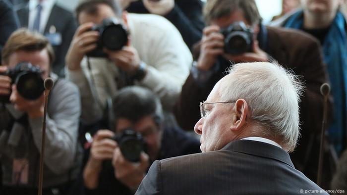 Bundesfinanzminister Wolfgang Schäuble (CDU) am 14.12.2012 in Berlin vor dem NSU-Untersuchungsausschuss (Foto: dpa)