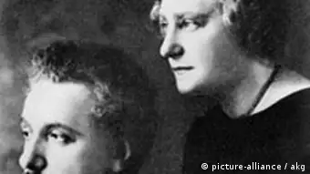 Einstein mit seiner Frau Elsa