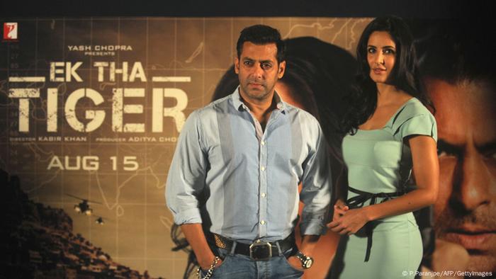 Bollywood Star Salman Khan Zu Funf Jahren Haft Verurteilt Filme Dw 05 04 2018