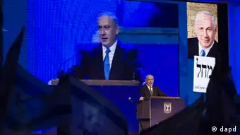 Israeli Prime Minister Benjamin Netanyahu speaks during the inauguration of his election campaign in Jerusalem, Tuesday, Dec. 25, 2012. Israel has advanced the process of building 942 more settler homes in east Jerusalem under a new fast-track plan to tighten its grip on the territory, which the Palestinians claim as the capital of a future state. (Foto:Dan Balilty/AP/dapd)
