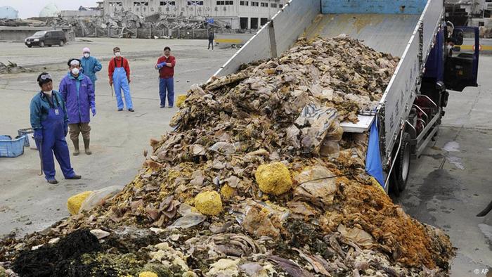 Spoiled seafood (Picture: AP)