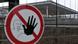 Warnschild an einem Bauzahn des Großflughafens BER in Schönefeld (Foto: dpa) Warnschild an einem Bauzahn des Großflughafens BER in Schönefeld (Foto: dpa)