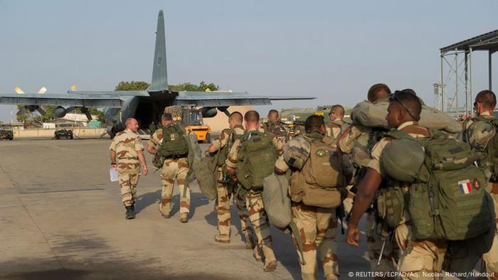 Chadian army captures hundreds of rebels after French airstrikes | News ...