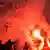 Frankfurter Fans brennen bengalische Feuer ab. (Foto: Lars Baron/Bongarts/Getty Images)