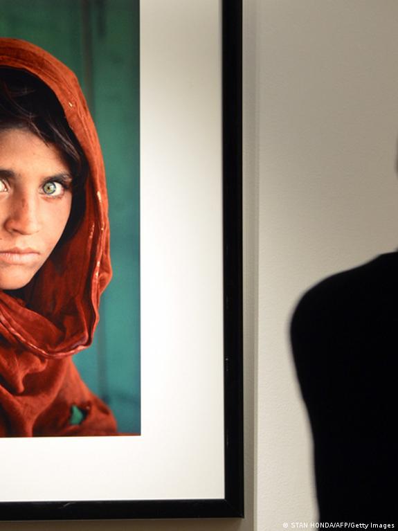 Ethical lapse': McCurry's Photoshop scandal – DW – 05/31/2016