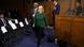 Clinton betritt einen Saal (Foto: Reuters) Clinton betritt einen Saal (Foto: Reuters)