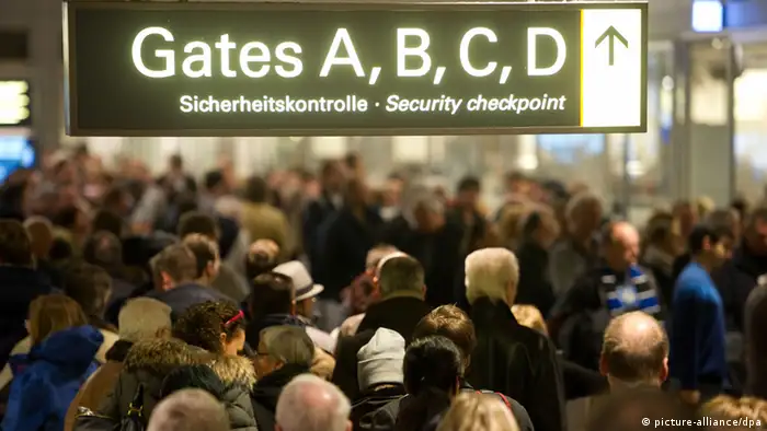Streik des Sicherheitspersonals am Flughafen Hamburg ARCHIV (picture-alliance/dpa)
