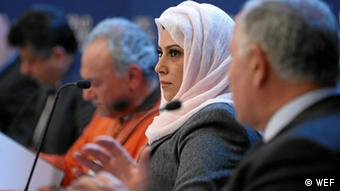 Η Ντίνα Μαντάνι από τη Σαουδική Αραβία συμμετέχει στο Παγκόσμιο Οικονομικό Φόρουμ