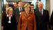Bračni par Hilde i Klaus Schwab sa saveznom kancelarkom Angelom Merkel Bračni par Hilde i Klaus Schwab sa saveznom kancelarkom Angelom Merkel