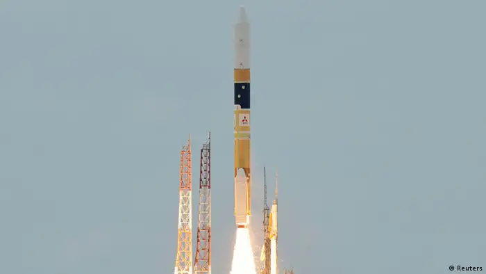 A H-2A rocket carrying an information gathering radar satellite blasts off from the launching pad at Tanegashima Space Center on the Japanese southwestern island of Tanegashima, about 1,000km (621 miles) southwest of Tokyo, in this photo taken by Kyodo on January 27, 2013. Mandatory Credit. REUTERS/Kyodo (JAPAN - Tags: POLITICS SCIENCE TECHNOLOGY) ATTENTION EDITORS - FOR EDITORIAL USE ONLY. NOT FOR SALE FOR MARKETING OR ADVERTISING CAMPAIGNS. THIS IMAGE HAS BEEN SUPPLIED BY A THIRD PARTY. IT IS DISTRIBUTED, EXACTLY AS RECEIVED BY REUTERS, AS A SERVICE TO CLIENTS. MANDATORY CREDIT. JAPAN OUT. NO COMMERCIAL OR EDITORIAL SALES IN JAPAN. YES