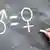 Равенство мужчин и женщин - симолическое изображение на школьной доске