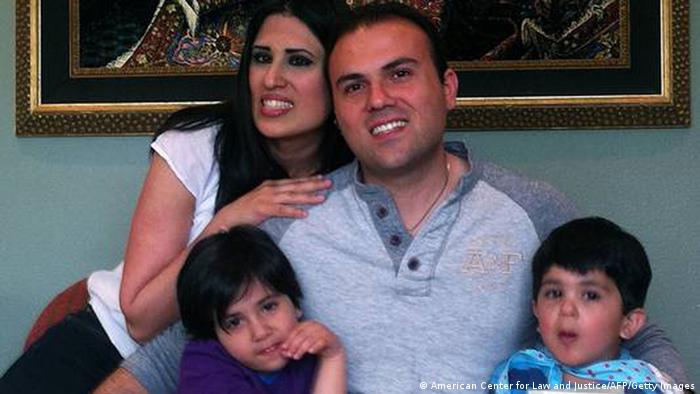 Саед Абедини със семейството си