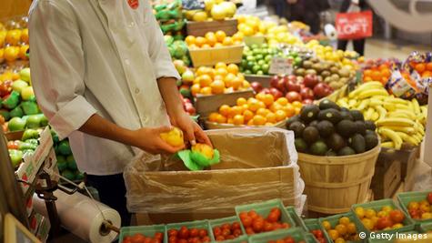 Riteler tak bertanggung jawab dan perilaku konsumen berkontribusi pada tingginya jumlah sampah pangan Riteler tak bertanggung jawab dan perilaku konsumen berkontribusi pada tingginya jumlah sampah pangan