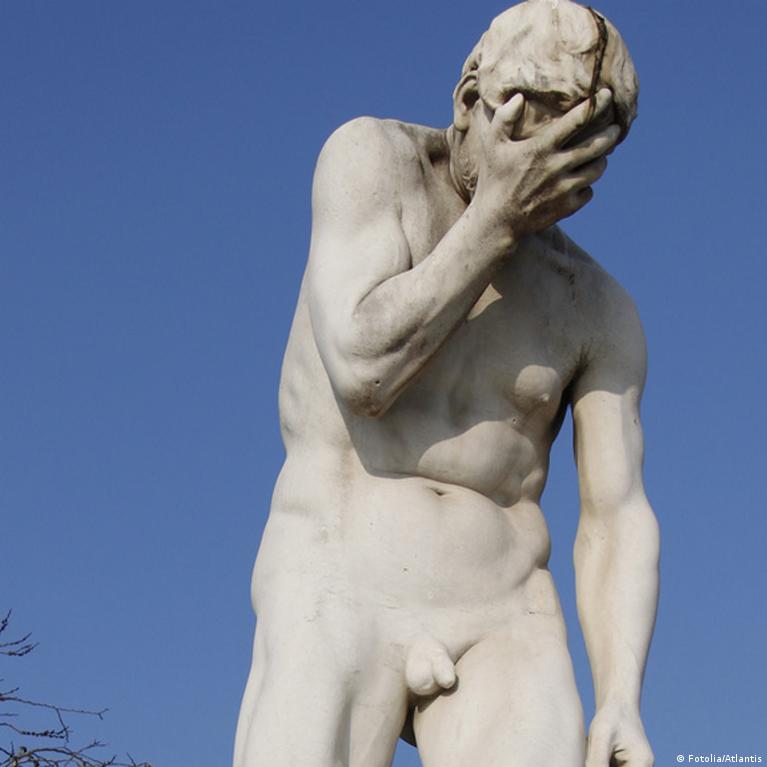 Dinar mobil telefonda porno video Jinsiy olatni qin ichiga chuqur kiradi, sikish kamera tomonidan tasvirga olinadi