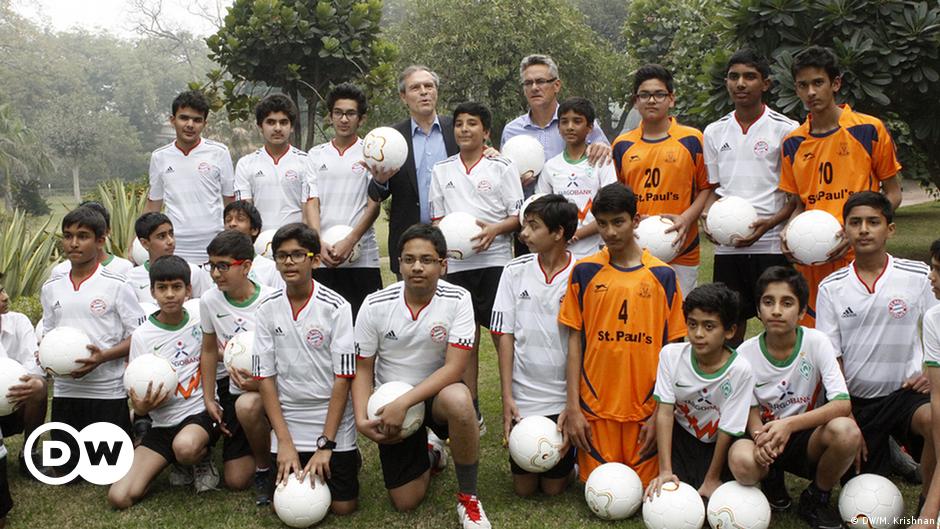 Seeking India S Future Soccer Stars Asia An In Depth Look At News From Across The Continent Dw 31 01 2013