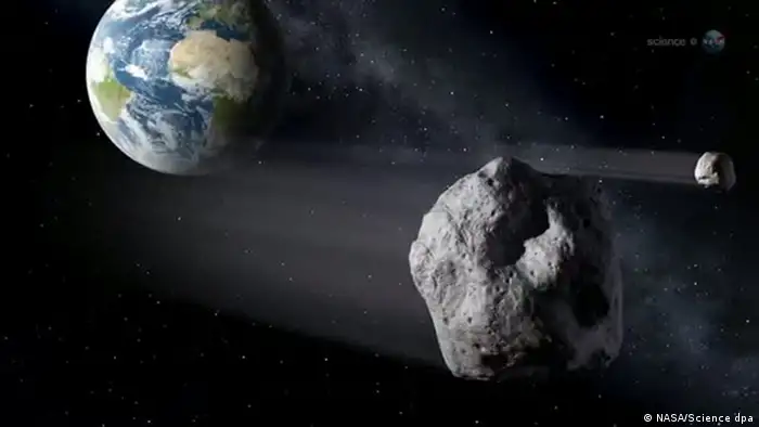 Asteroid fliegt knapp an Erde vorbei