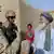 Afghanistan Deutschland Bundeswehr Soldaten Kontakt mit Bevölkerung