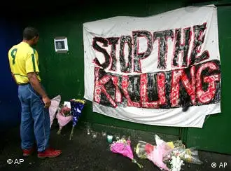 巴西人悼念伦敦地铁站被警察误杀的同胞