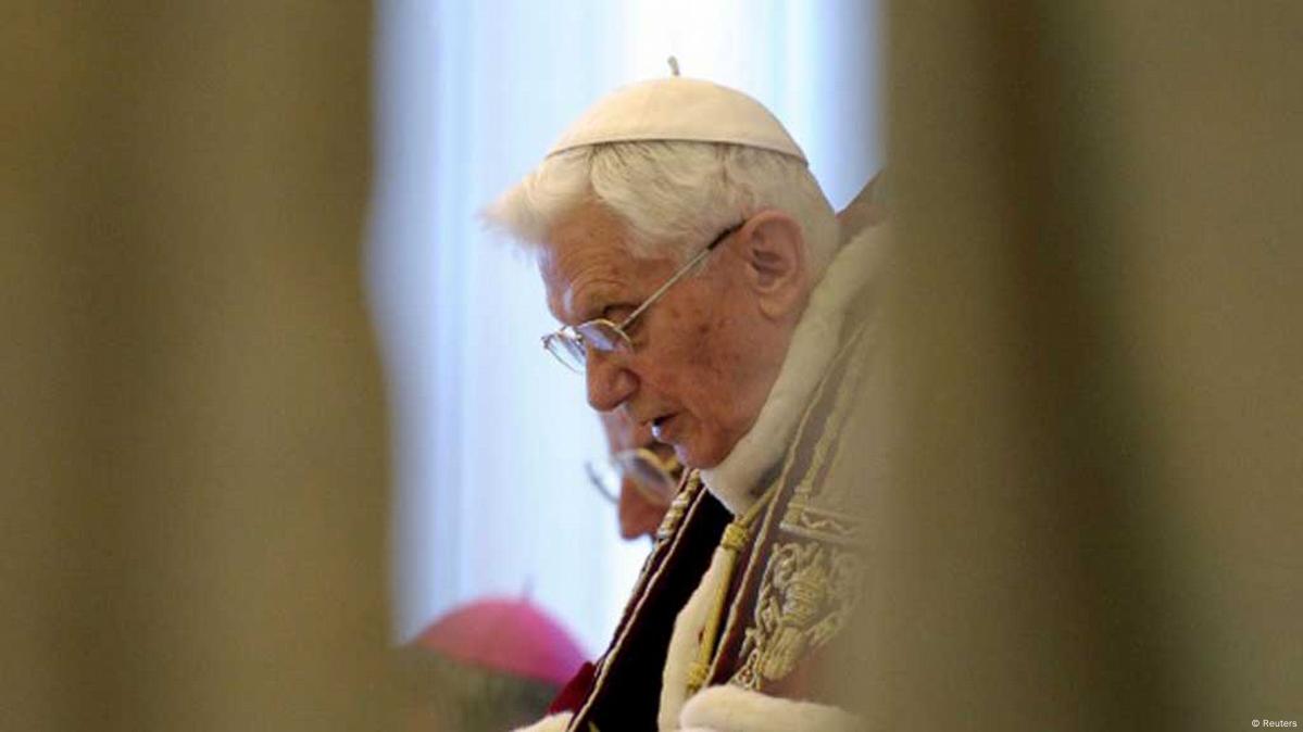 Benedict Defrocked 400 Priests – DW – 01/18/2014