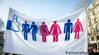 Umstrittene Reform zur Homoehe in Frankreich