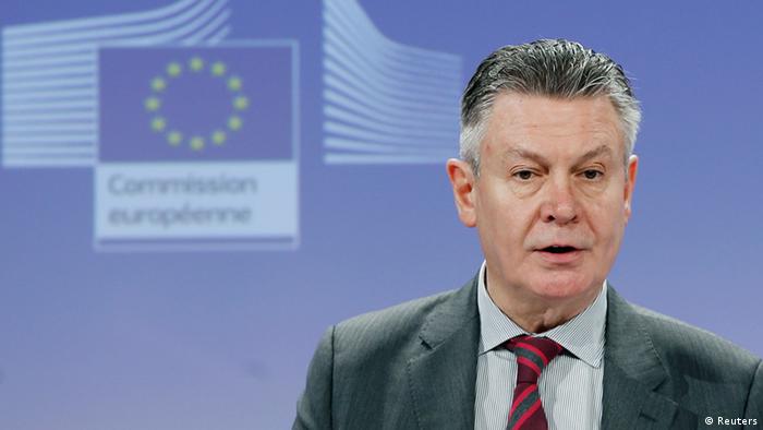 European Trade Commissioner Karel De Gucht at a press conference in Brussels February 2013. (Photo: REUTERS/Francois Lenoir)
