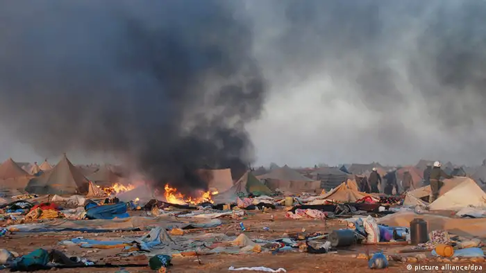 Violences lors de l'évacuation d'un camp sahraoui par la police marocaine (08.11.2010)