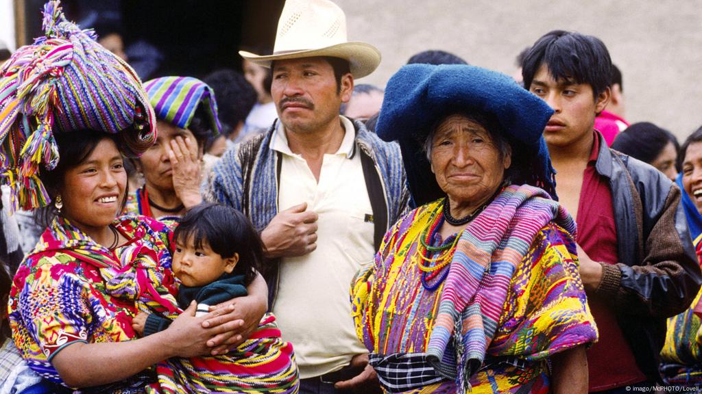 Pueblos indígenas: riqueza ancestral bajo asedio | Cultura | DW 